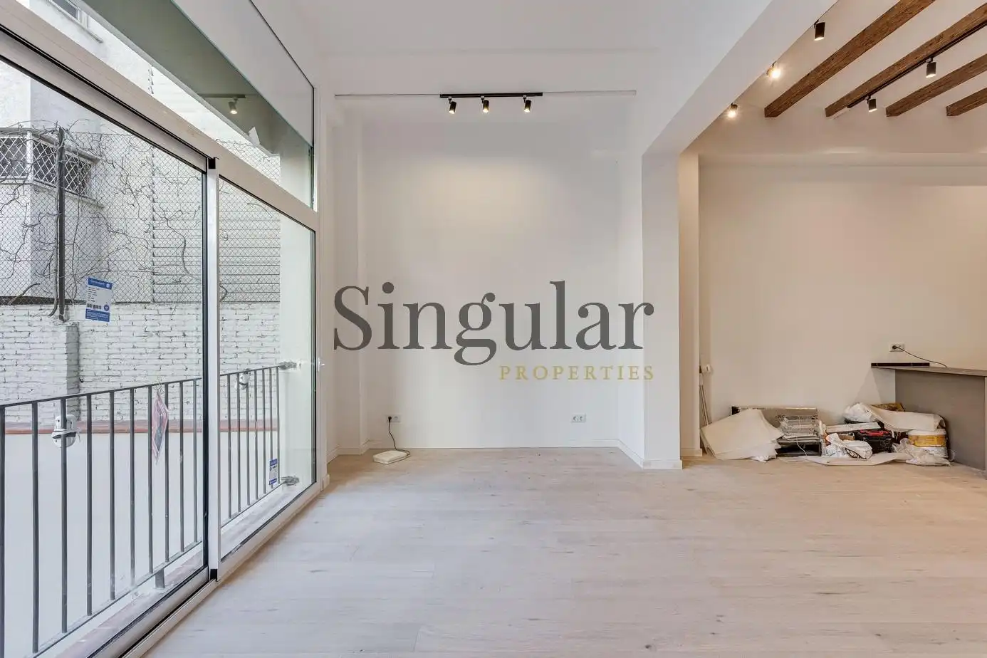 Sala de estar de Dúplex en venta en Barcelona con Aire acondicionado, Calefacción y Jardín privado