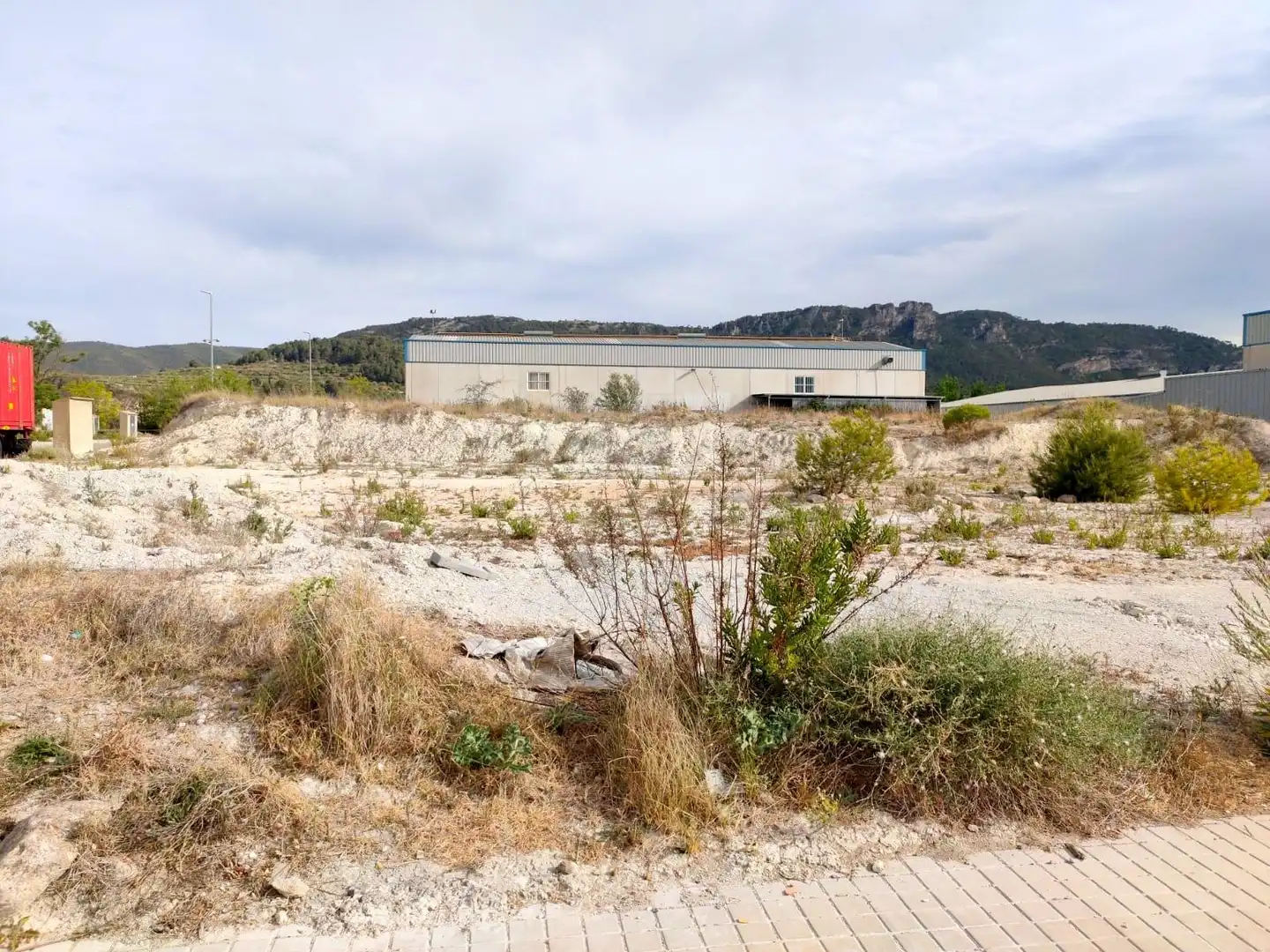 Terreny industrial en venda en Mogente / Moixent