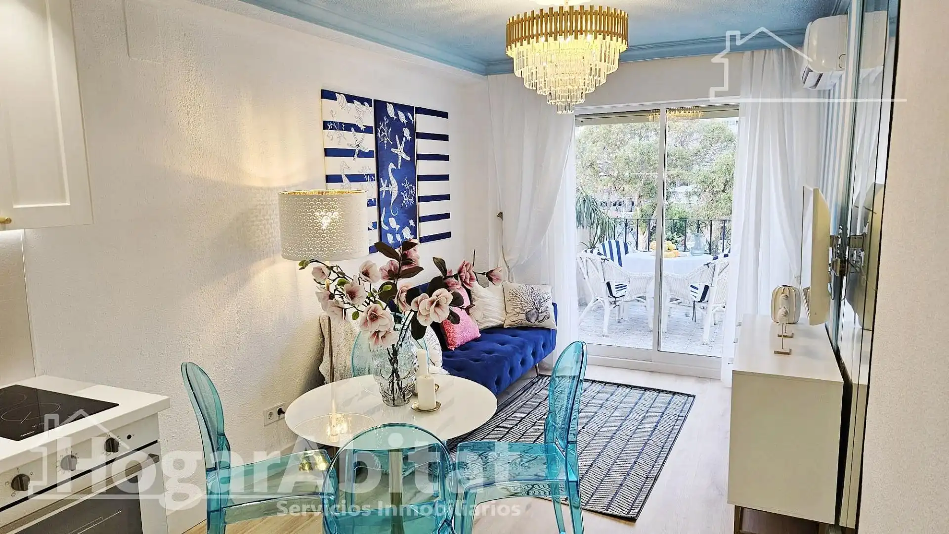 Living room of Flat for sale in Oropesa del Mar / Orpesa  with Air Conditioner, Terrace and Furnished