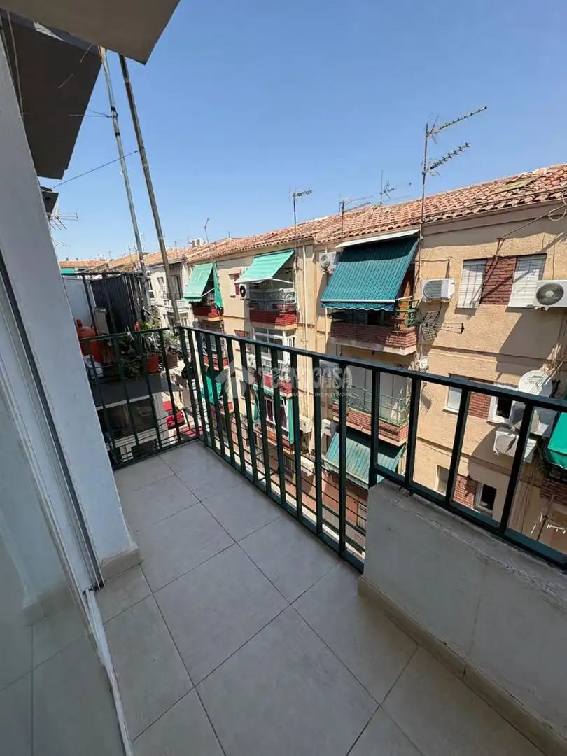 Terrassa de Pis en venda en Jaén amb Balcó