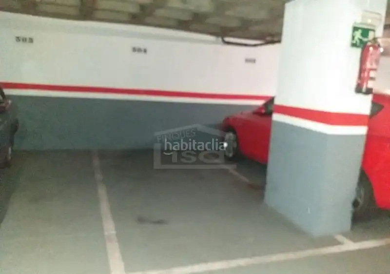 Einzelparkplatz zum Verkauf in Carrer de Sardenya, imagen 2