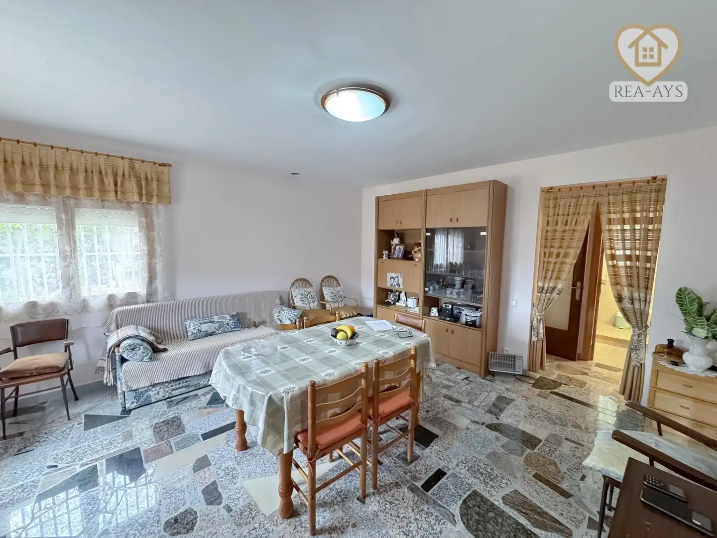 Sala de estar de Casa o chalet en venta en Vallirana con Calefacción, Jardín privado y Terraza