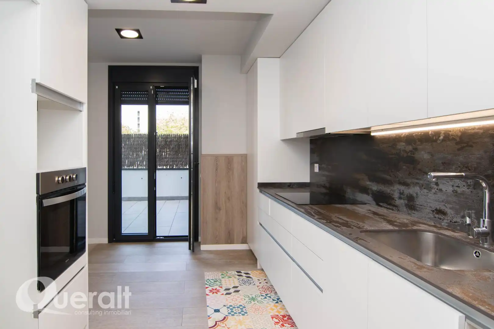 Cuina de Dúplex en venda en Lleida amb Calefacció, Jardí privat i Terrassa