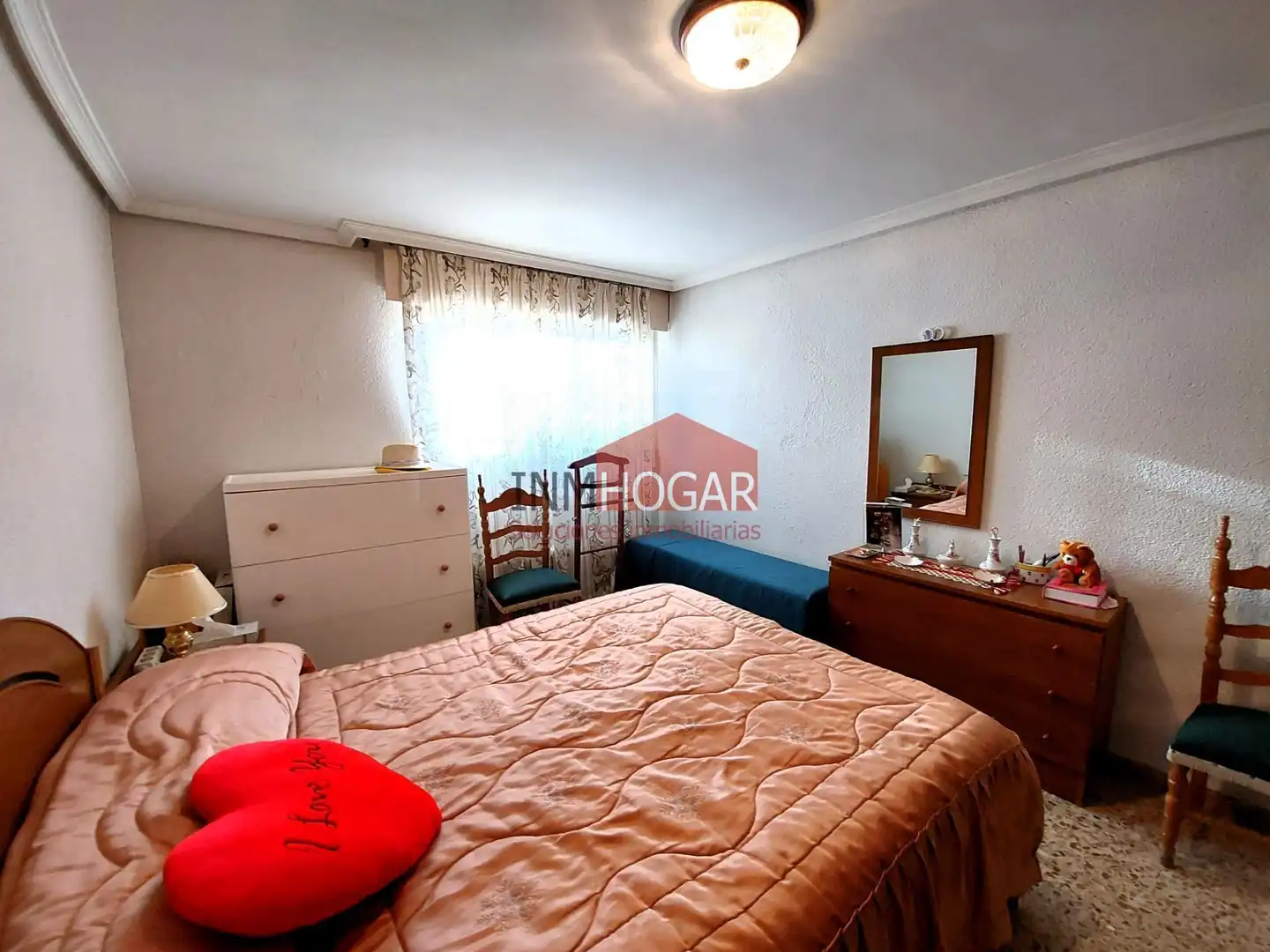 Dormitori de Casa o xalet en venda en Ávila amb Calefacció, Jardí privat i Traster
