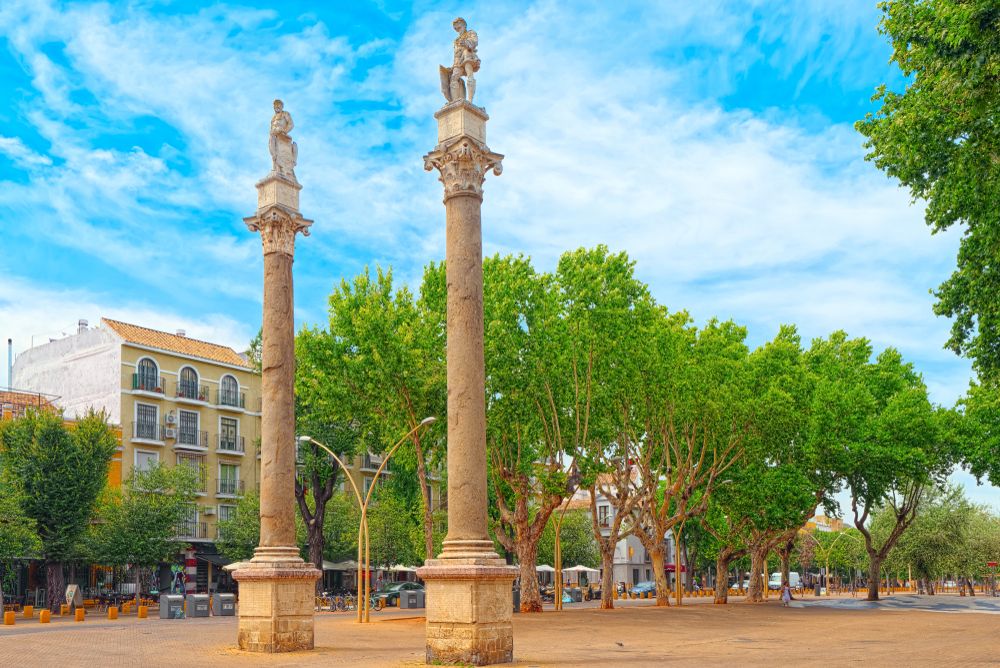Exterior view of Apartment to rent in  Sevilla Capital  with Air Conditioner, Parquet flooring and Furnished