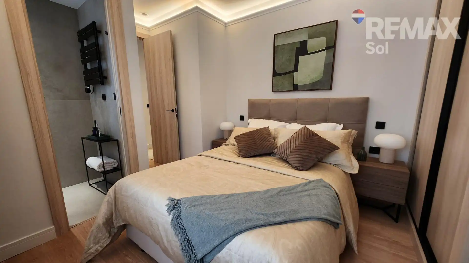 Bedroom of Flat for sale in Madrid  with Air Conditioner and Furnished