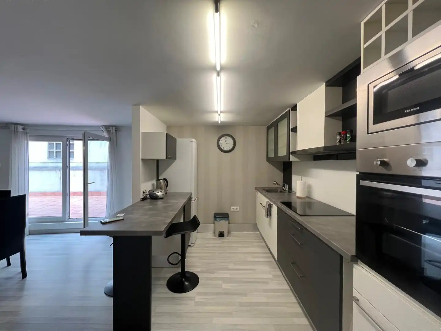 Cuina de Apartament de lloguer en Lugo amb Calefacció, Terrassa i Moblat