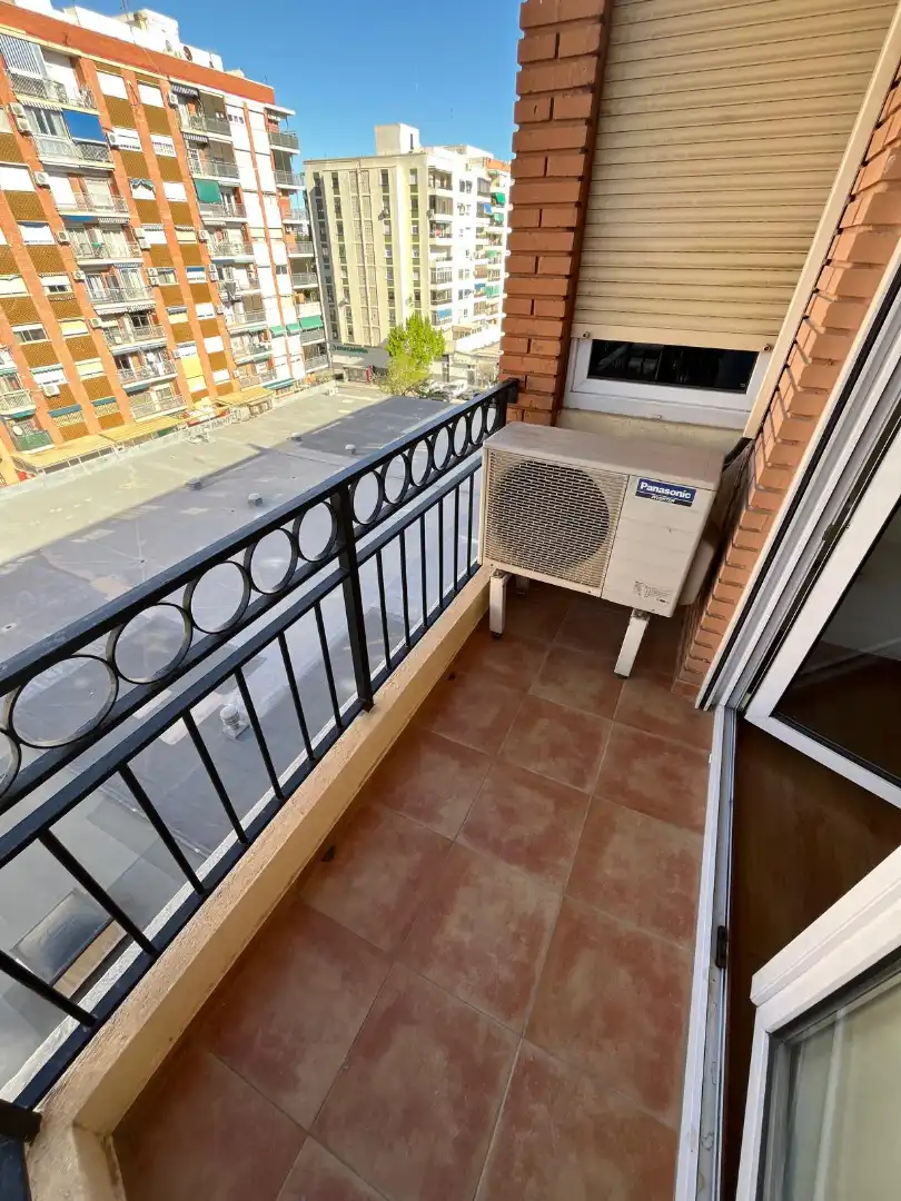 Terrasse von Wohnung zum Verkauf in Valencia mit Klimaanlage, Heizung und Parkett