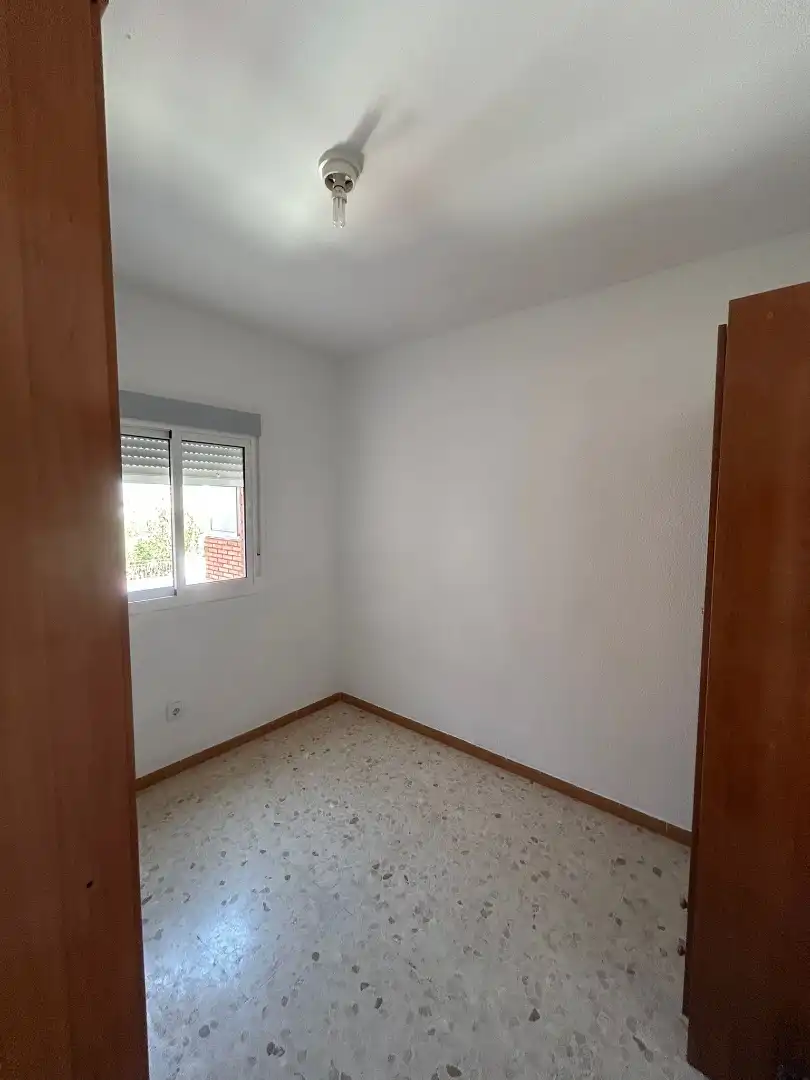 Bedroom of Flat for sale in Sevilla  with Air Conditioner and Terrace