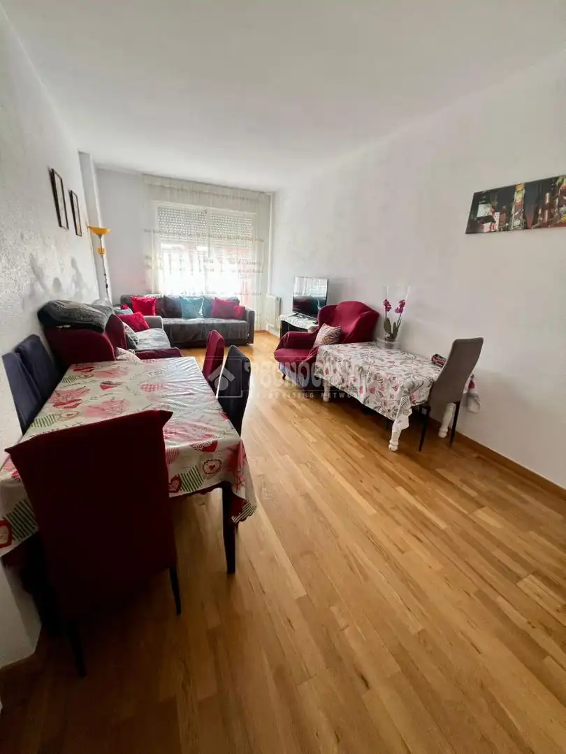 Living room of Flat for sale in Parla  with Heating, Terrace and Storage room