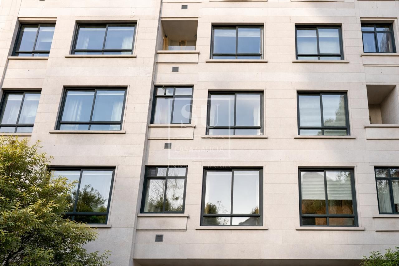 Vista exterior de Pis en venda en Vigo  amb Calefacció i Traster