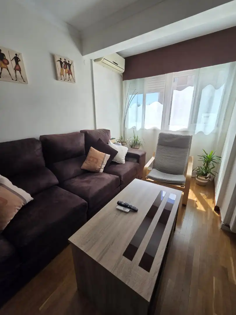 Living room of Flat for sale in Madrid  with Air Conditioner, Heating and Parquet flooring