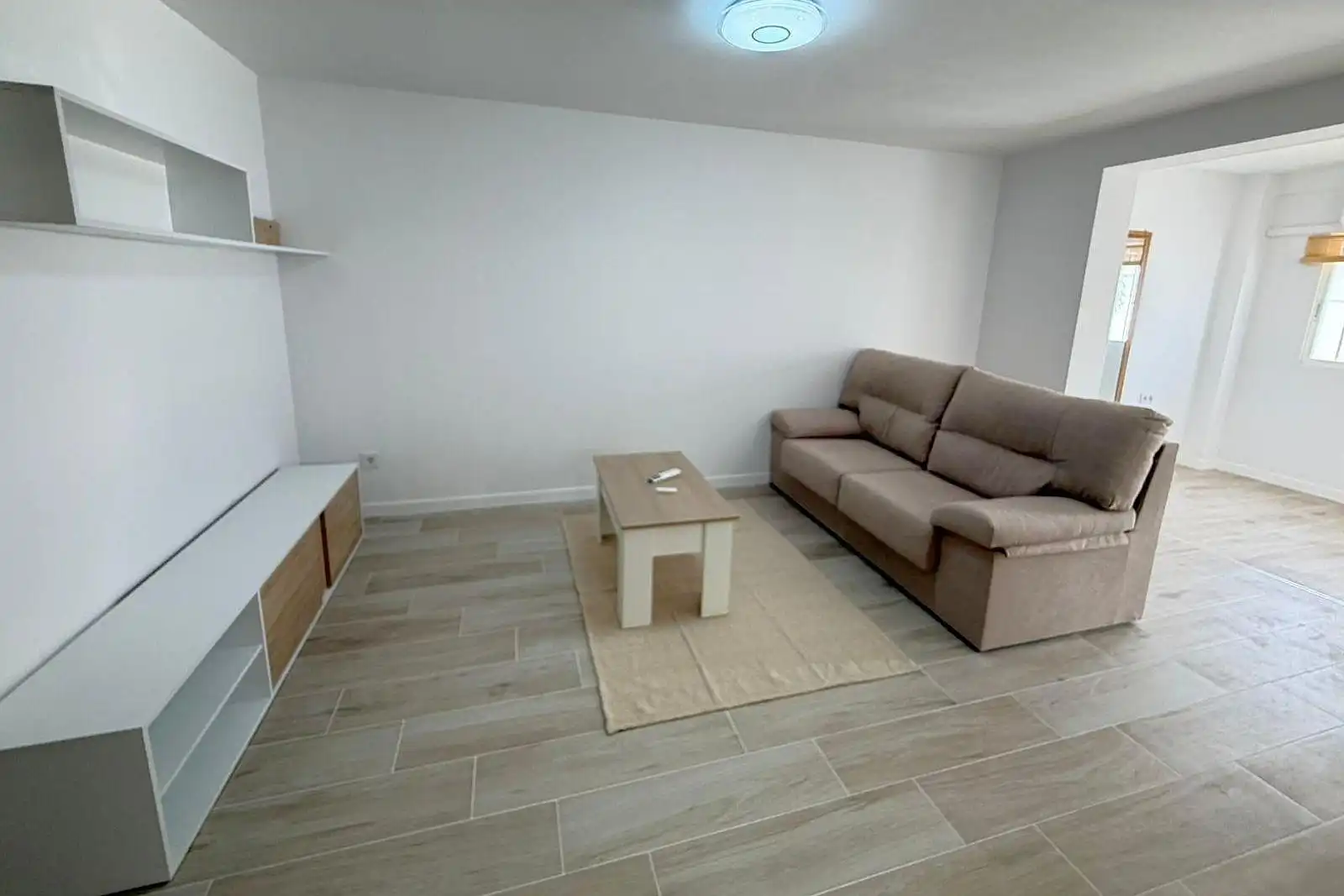 Sala d'estar de Casa adosada en venda en Torrevieja amb Aire condicionat, Calefacció i Terrassa