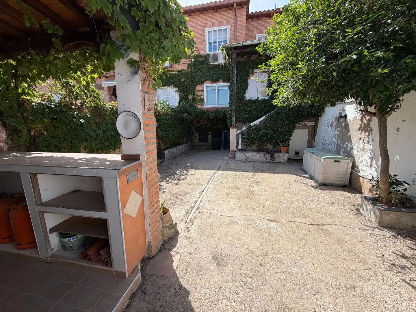 Parking of Detached homes for sale in Las Ventas de Retamosa  with Air Conditioner, Heating and Private garden