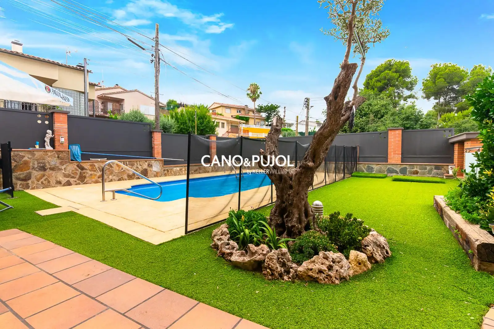Piscina de Casa o chalet en venta en Terrassa con Aire acondicionado, Calefacción y Terraza