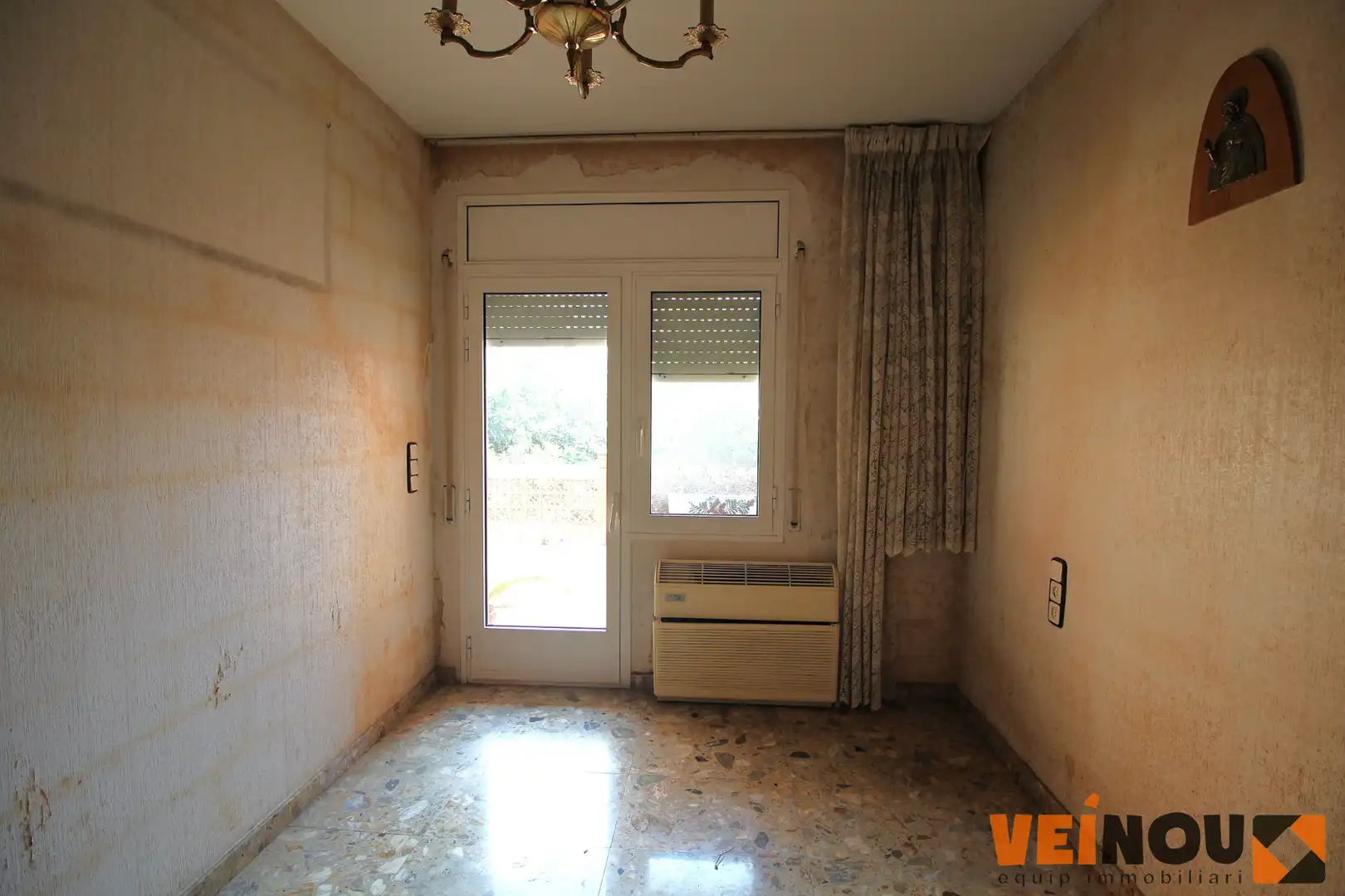 Casa adosada en venta en Cornellà de Llobregat con Terraza y Balcón