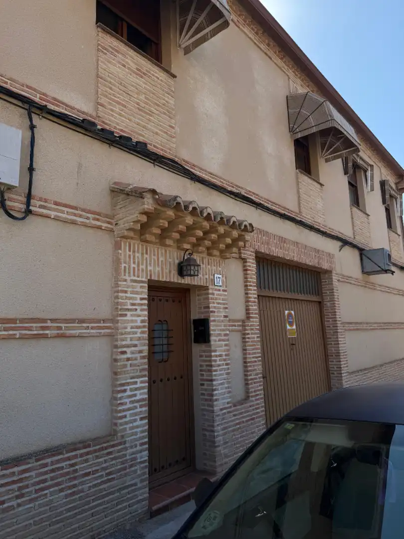 Vista exterior de Edificio en venta en Malpica de Tajo con Alarma