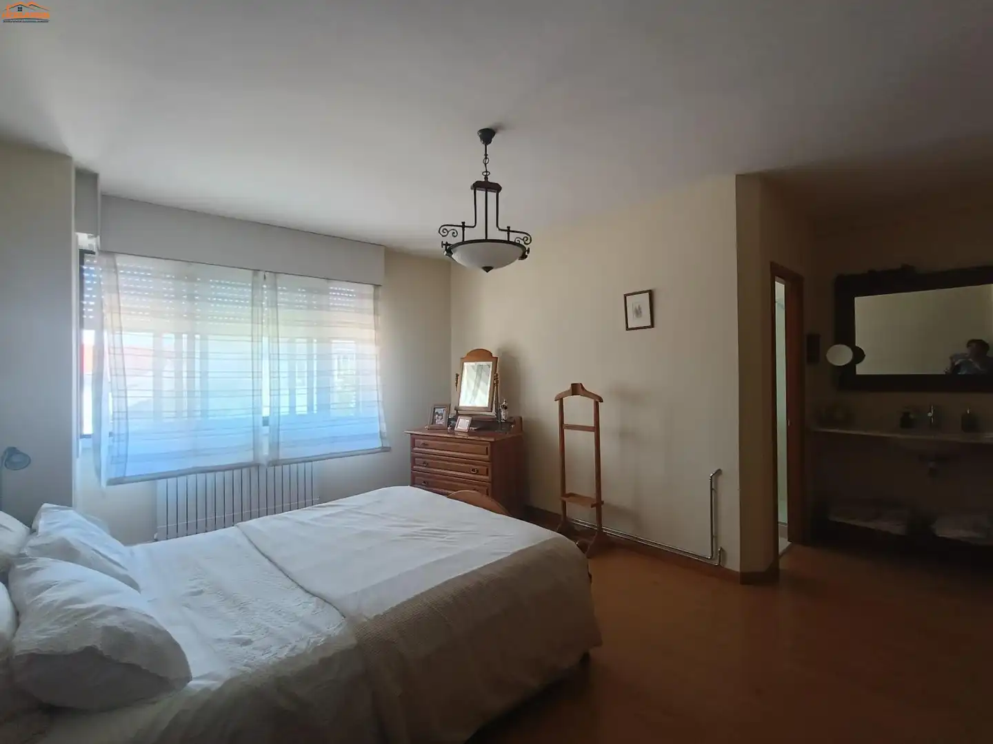 Habitación de Piso en venta en Tomiño con Calefacción, Terraza y Balcón