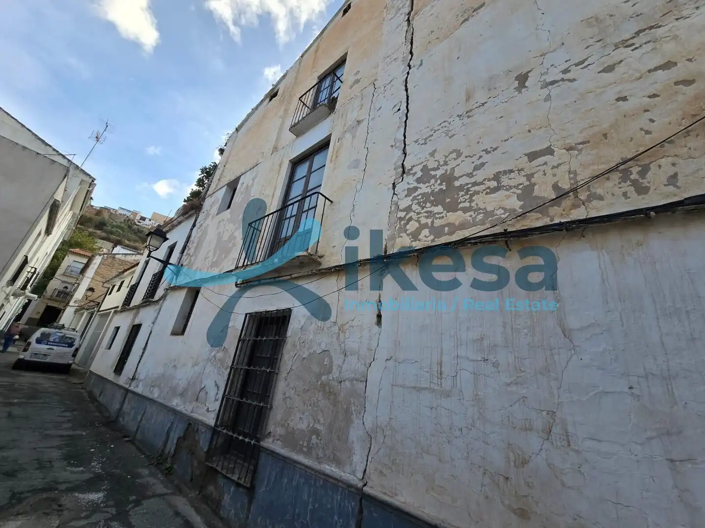 Außenansicht von Einfamilien-Reihenhaus zum Verkauf in Loja