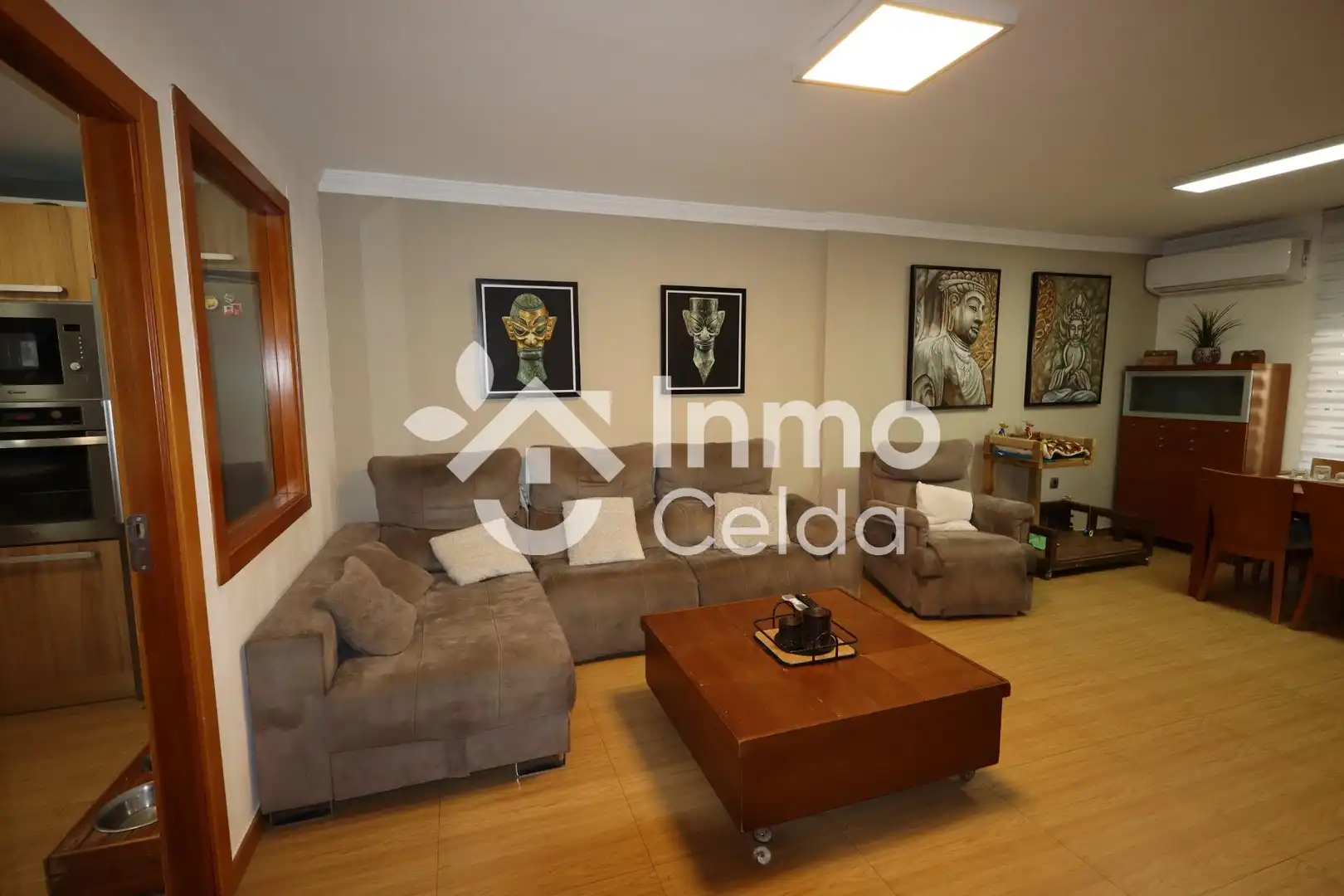 Sala de estar de Casa adosada en venta en Chiva con Aire acondicionado, Calefacción y Jardín privado