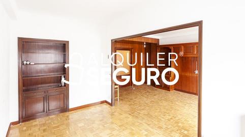 Photo 5 of Flat to rent in De Lerida, Castillejos - Cuzco, Madrid