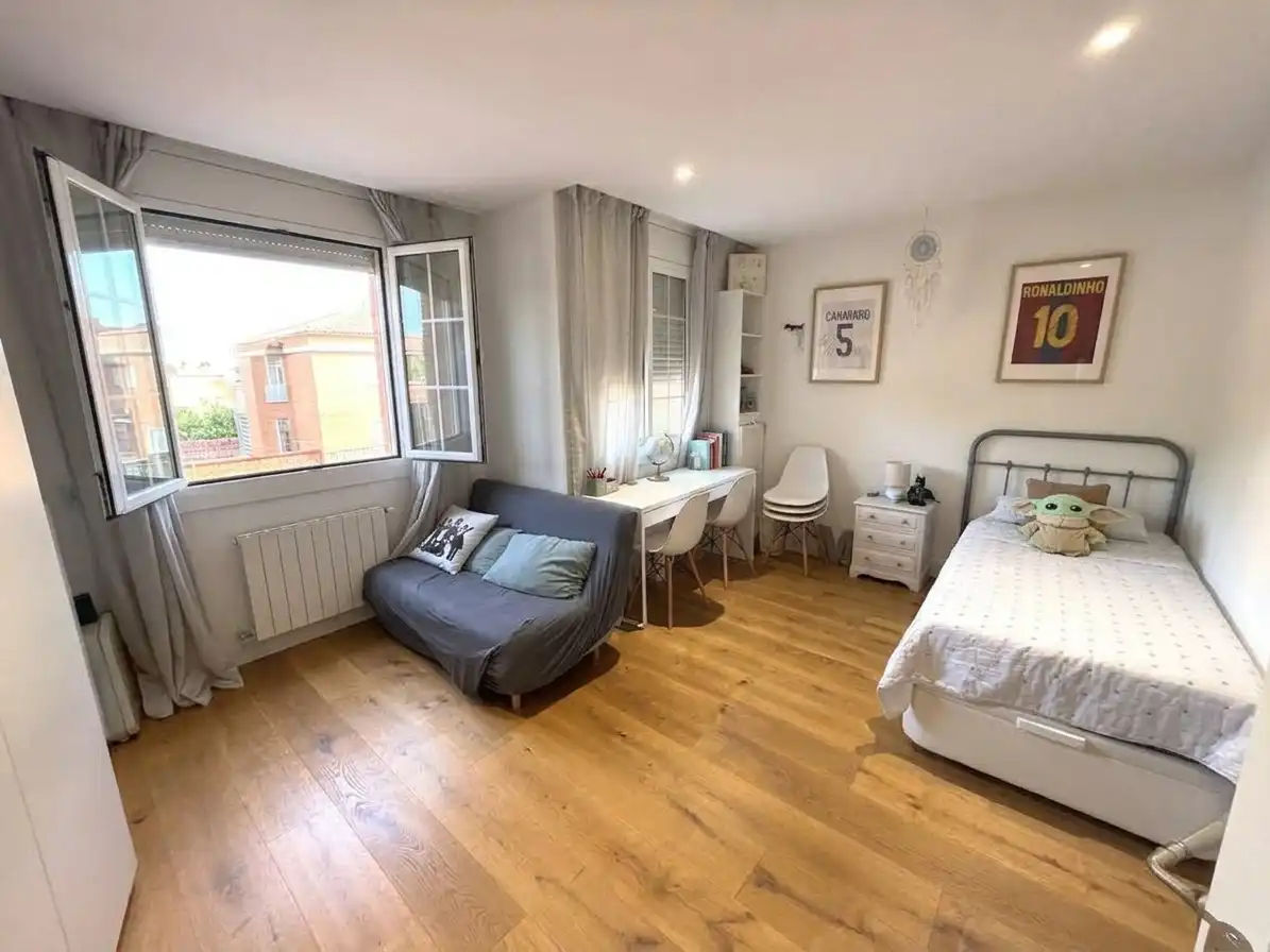 Bedroom of Houses for sale in Sant Joan Despí  with Air Conditioner, Heating and Private garden