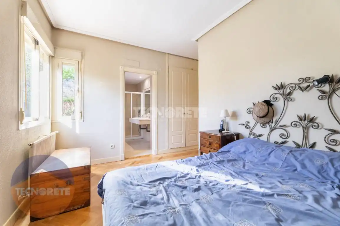 Habitación de Piso en venta en Majadahonda con Aire acondicionado y Piscina comunitaria