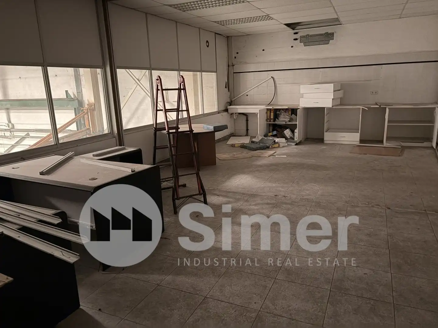 Nau industrial en venda en Barberà del Vallès