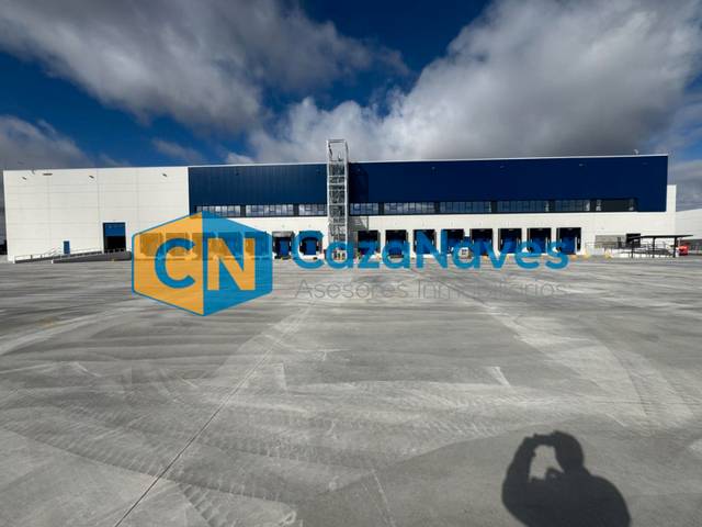 Nave industrial en Alquiler en Calle Gavilanes Glorieta 7, 3 en Perales del Río