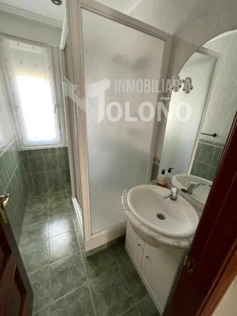 Bany de Pis en venda en Labastida / Bastida amb Calefacció, Parquet i Forn
