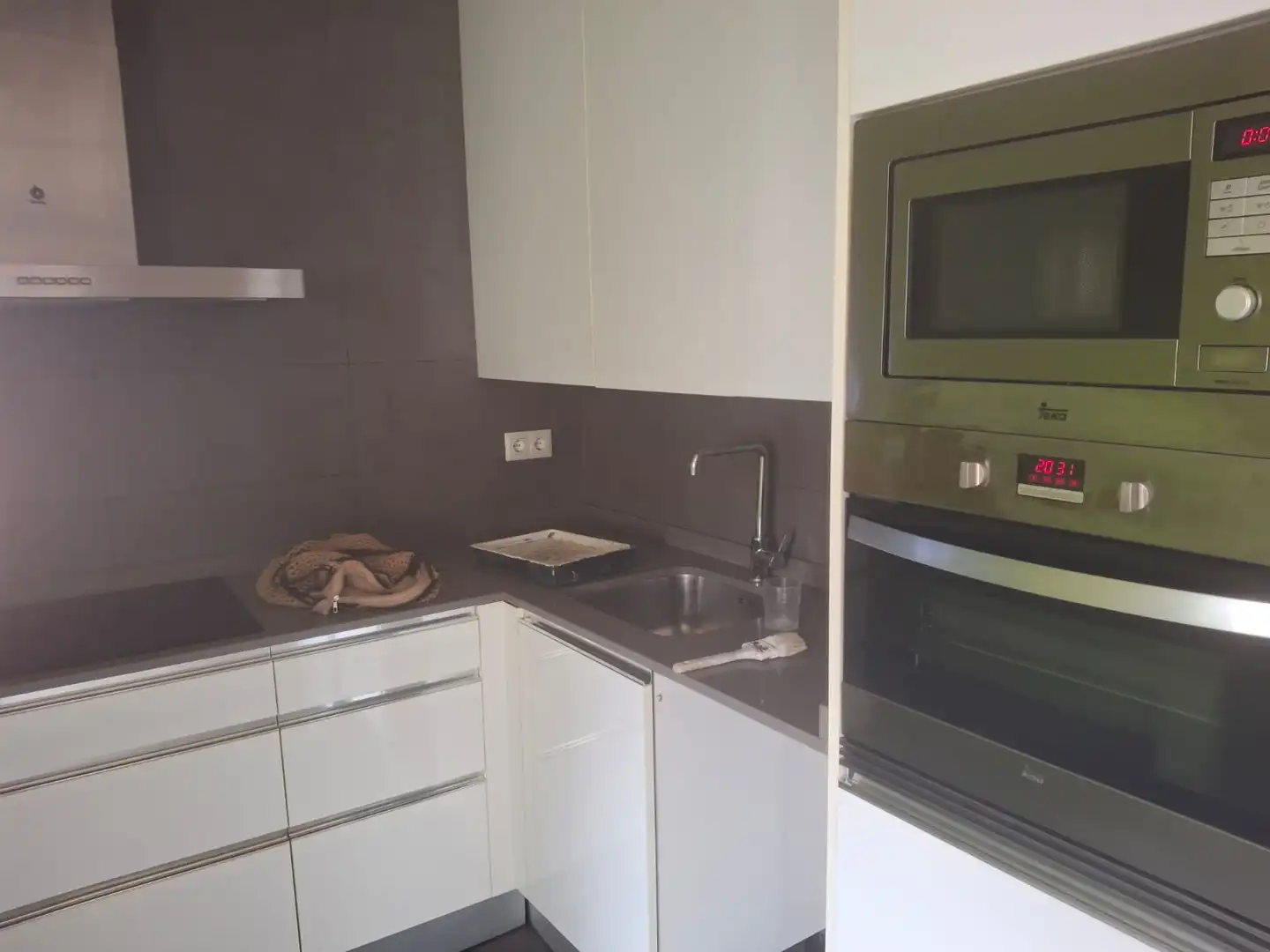 Cuina de Pis en venda en Bilbao  amb Calefacció, Moblat i Forn