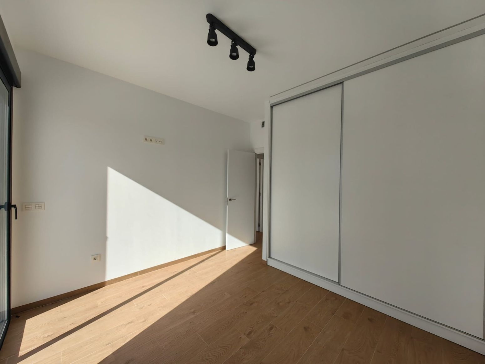 Dormitori de Casa o xalet en venda en Molina de Segura amb Aire condicionat i Jardí privat