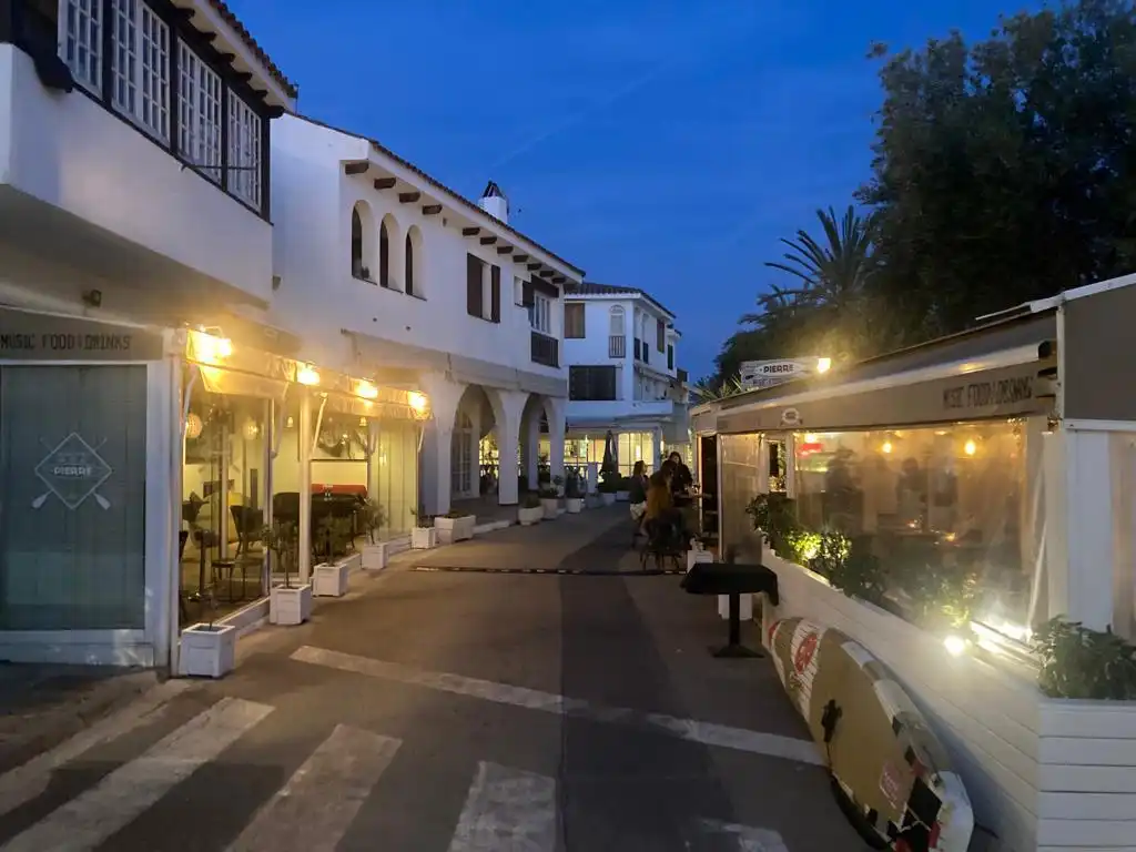 Local comercial en traspàs a Les Botigues de Sitges, imagen 3