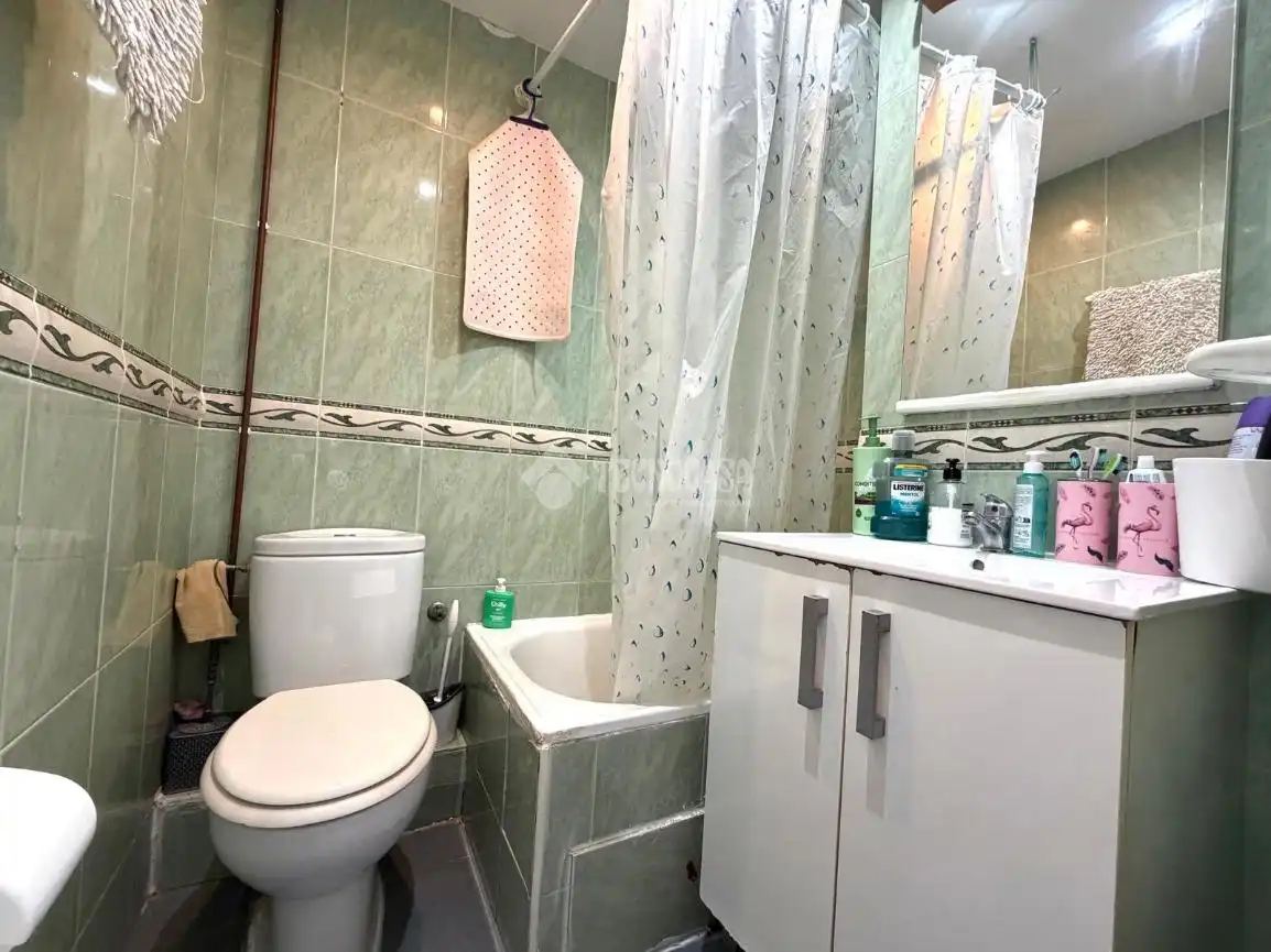 Flat for sale in Salut - Lloreda, imagen 8