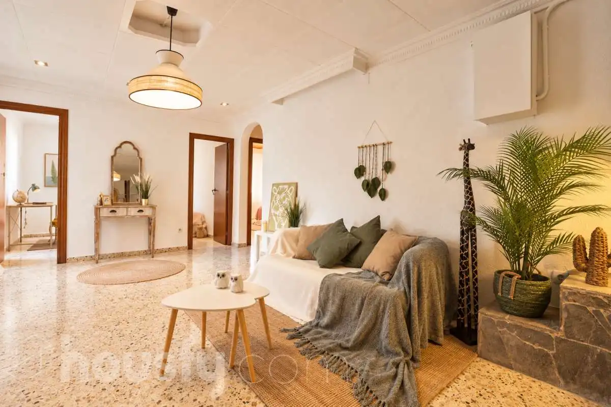 Sala de estar de Planta baja en venta en El Poal