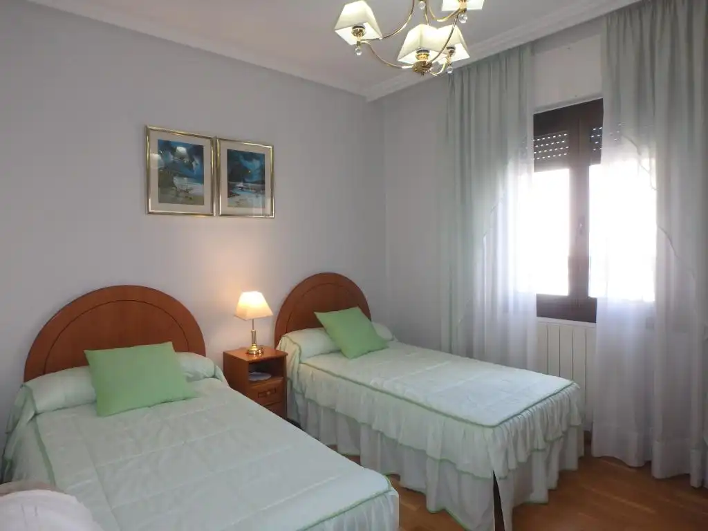 Schlafzimmer von Wohnung zum Verkauf in  Pamplona / Iruña mit Heizung und Terrasse