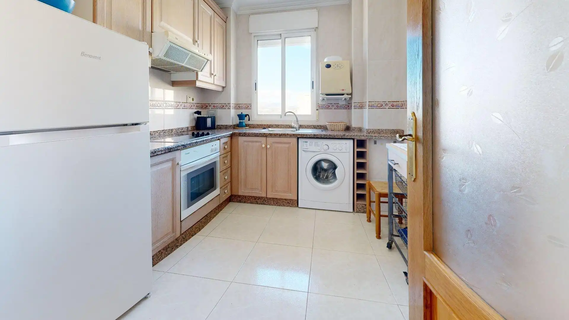 Cuina de Apartament en venda en Elche / Elx amb Aire condicionat, Terrassa i Moblat