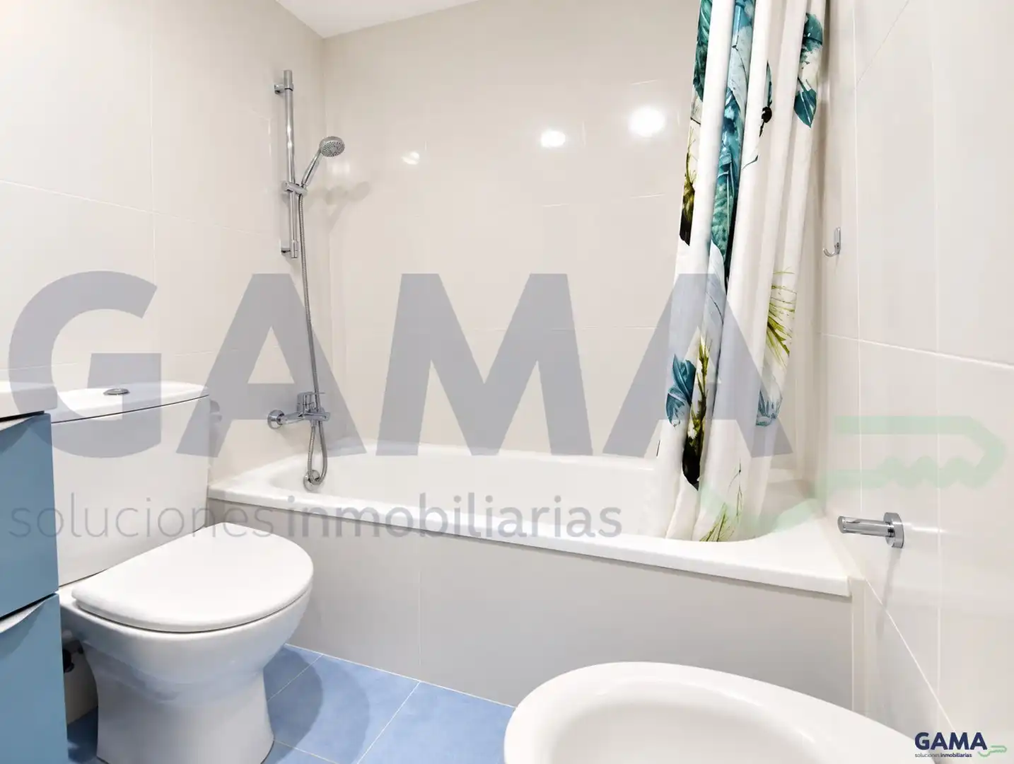 Badezimmer von Wohnung zum Verkauf in Carcaixent mit Klimaanlage und Abstellraum