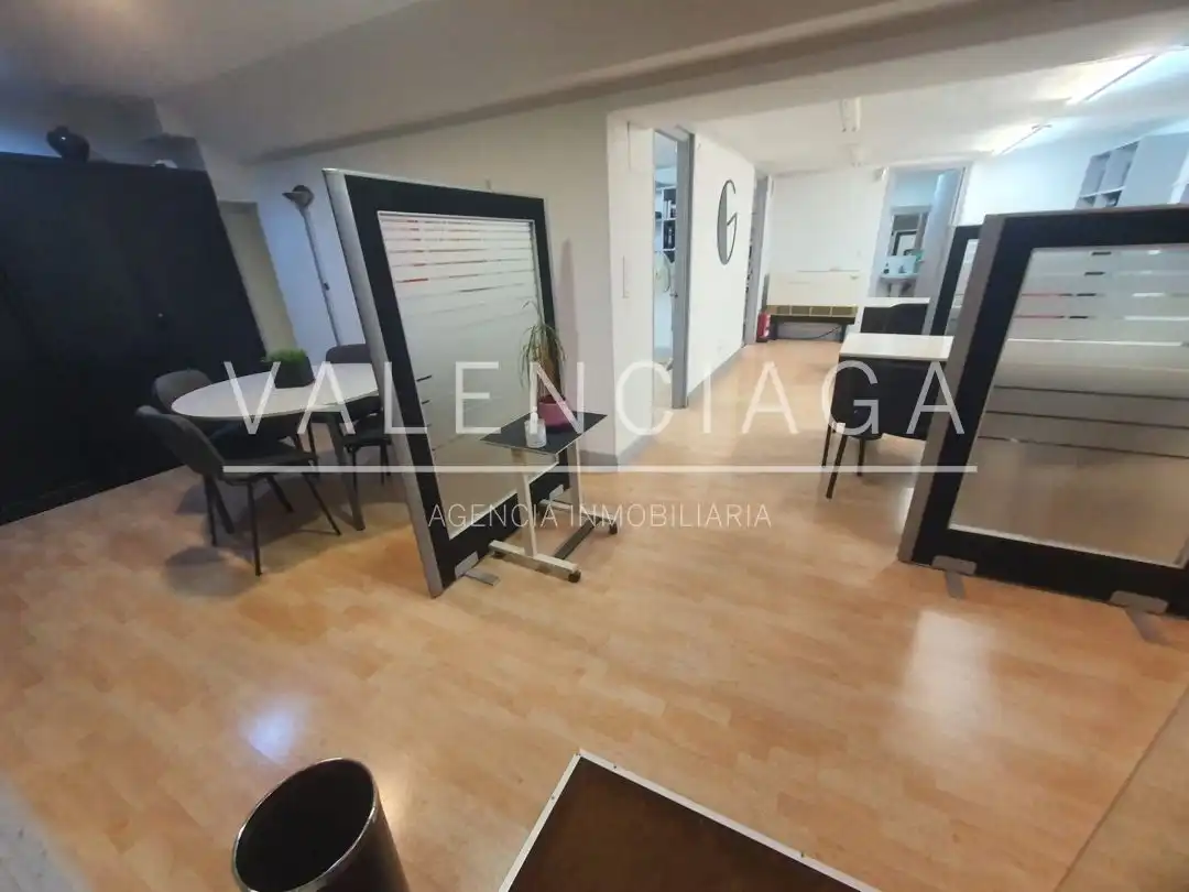 Büro zum Verkauf in Beasain mit Heizung