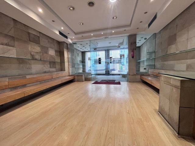 Local comercial en Alquiler en Diputación Foral de Alava Kalea en Casco Viejo