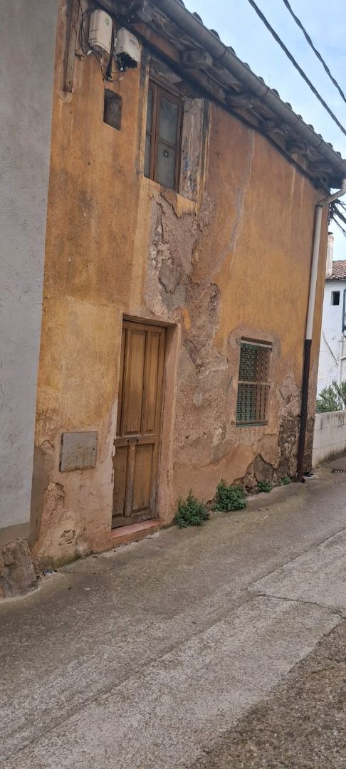 Exterior view of Single-family semi-detached for sale in La Vall de Bianya  with Private garden and Balcony