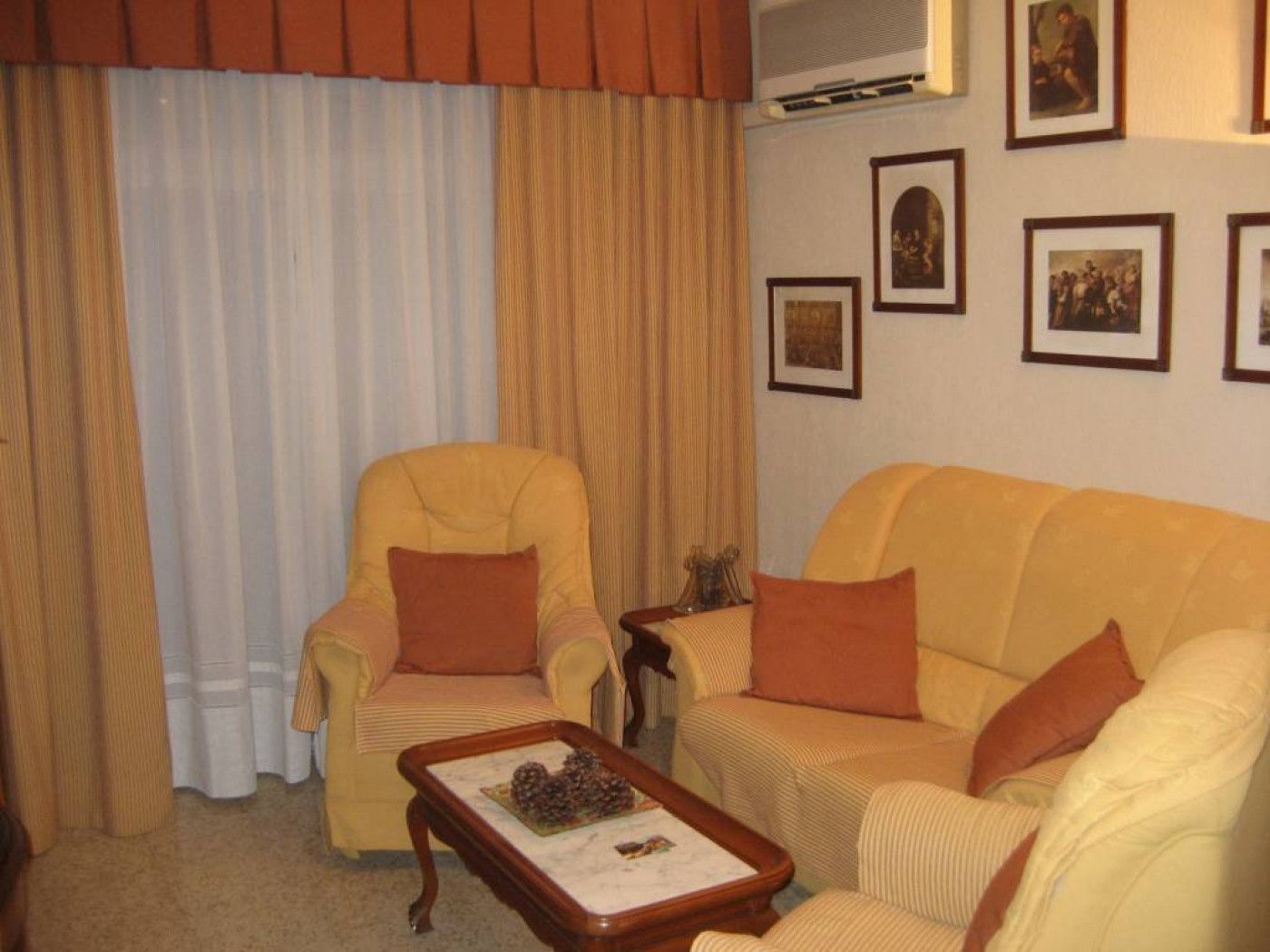 Living room of Flat to rent in  Sevilla Capital  with Terrace
