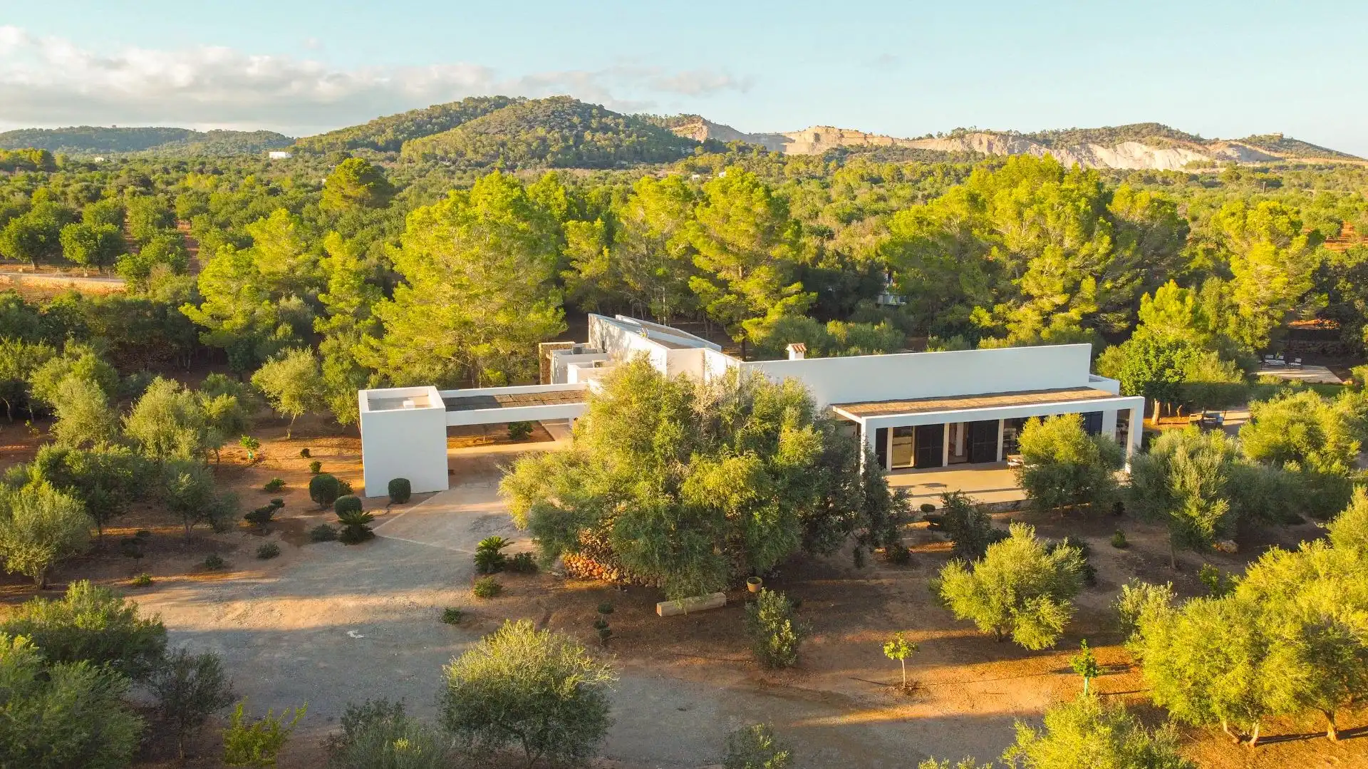 Vista exterior de Casa o xalet en venda en Porreres amb Aire condicionat, Jardí privat i Terrassa