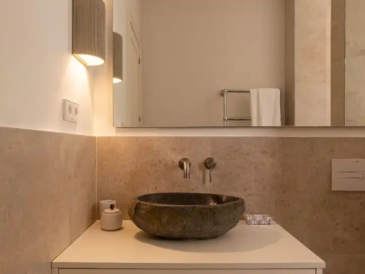 Bathroom of Flat for sale in  Madrid Capital  with Air Conditioner and Balcony