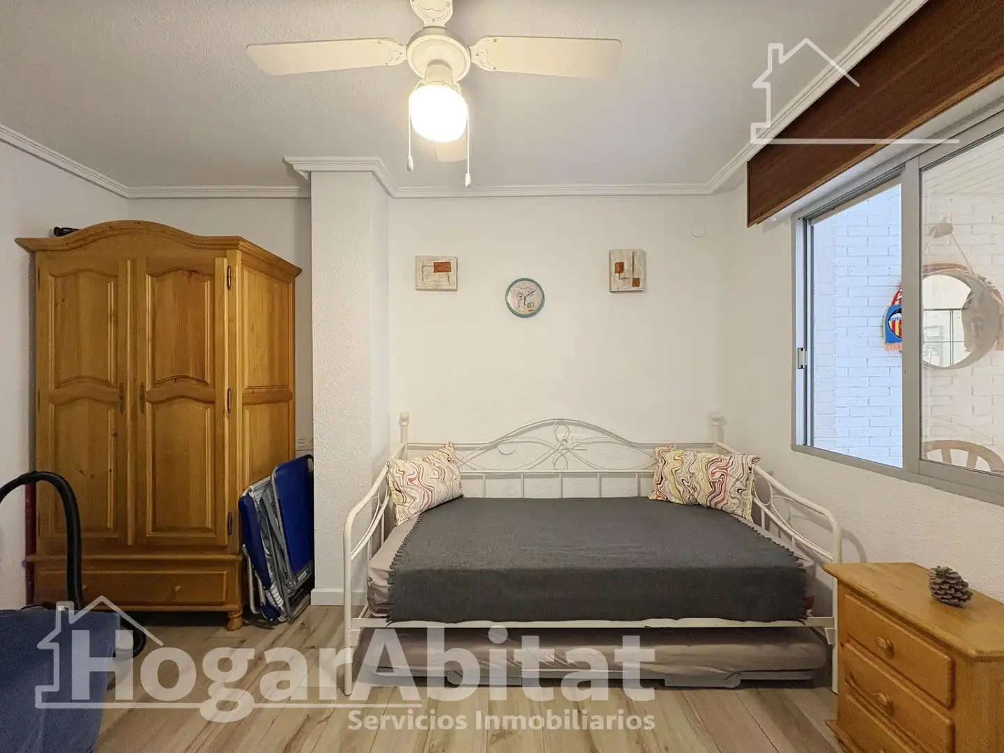 Bedroom of Flat for sale in El Faro