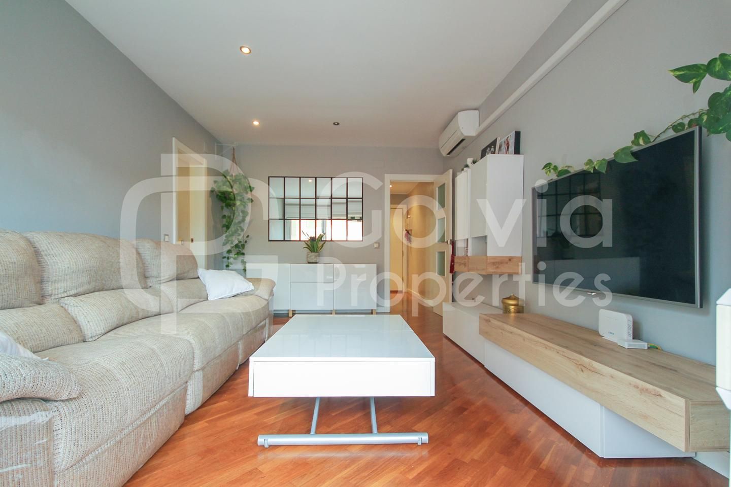 Living room of Flat for sale in Viladecans  with Air Conditioner, Heating and Balcony