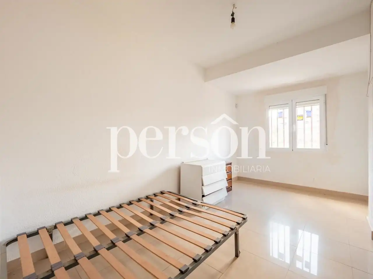 Habitación de Oficina de alquiler en Valencia con Aire acondicionado y Calefacción