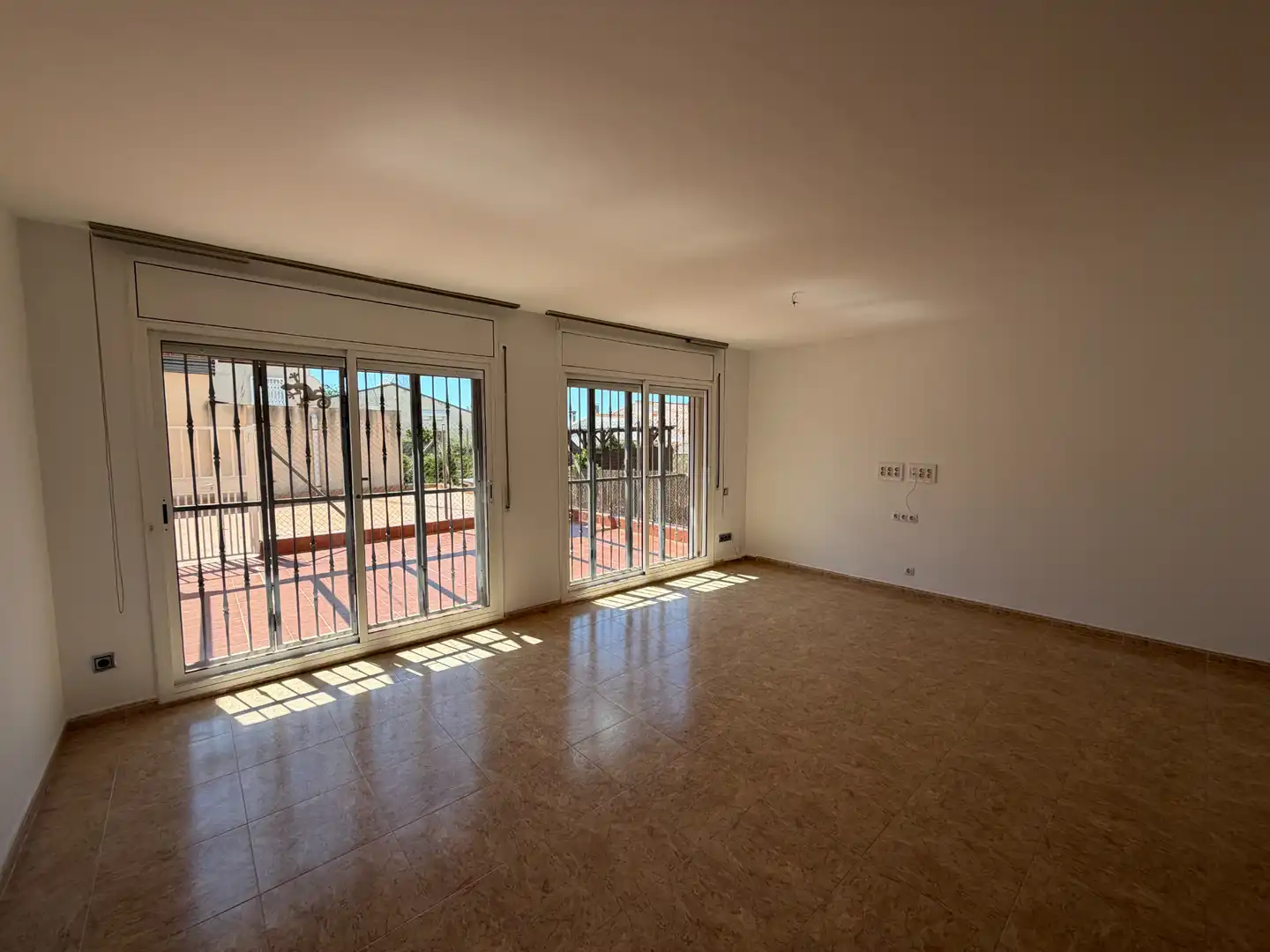 Semi-detached house with terrace for sale in Carrer Castell de Prades 10, imagen 16