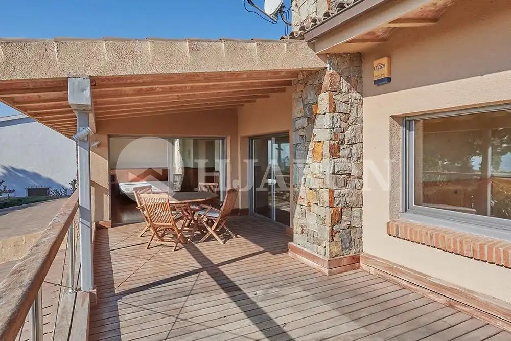 Terraza de Casa o chalet en venta en Alella con Aire acondicionado, Calefacción y Jardín privado