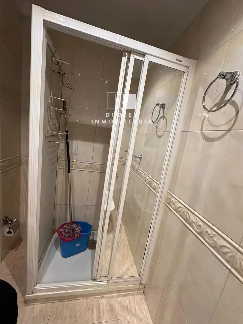 Bathroom of Flat for share in Cuenca  with Heating and Furnished